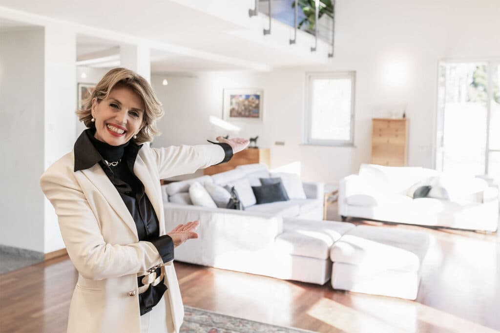 Raffaela Rizza con Teresa, cliente che ha venduto al primo Open Domus